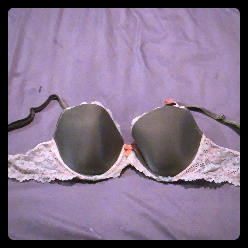 34C Victoria’s Secret lace trim Demi bra
